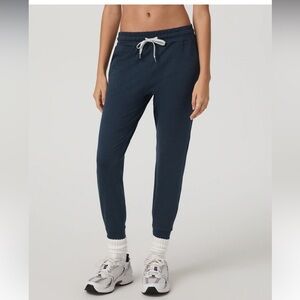 Vuori Performance Jogger - Long Midnight Heather